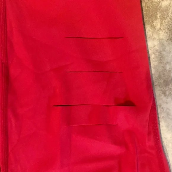 Zyia Active Red Leggings - Picture 3 of 5